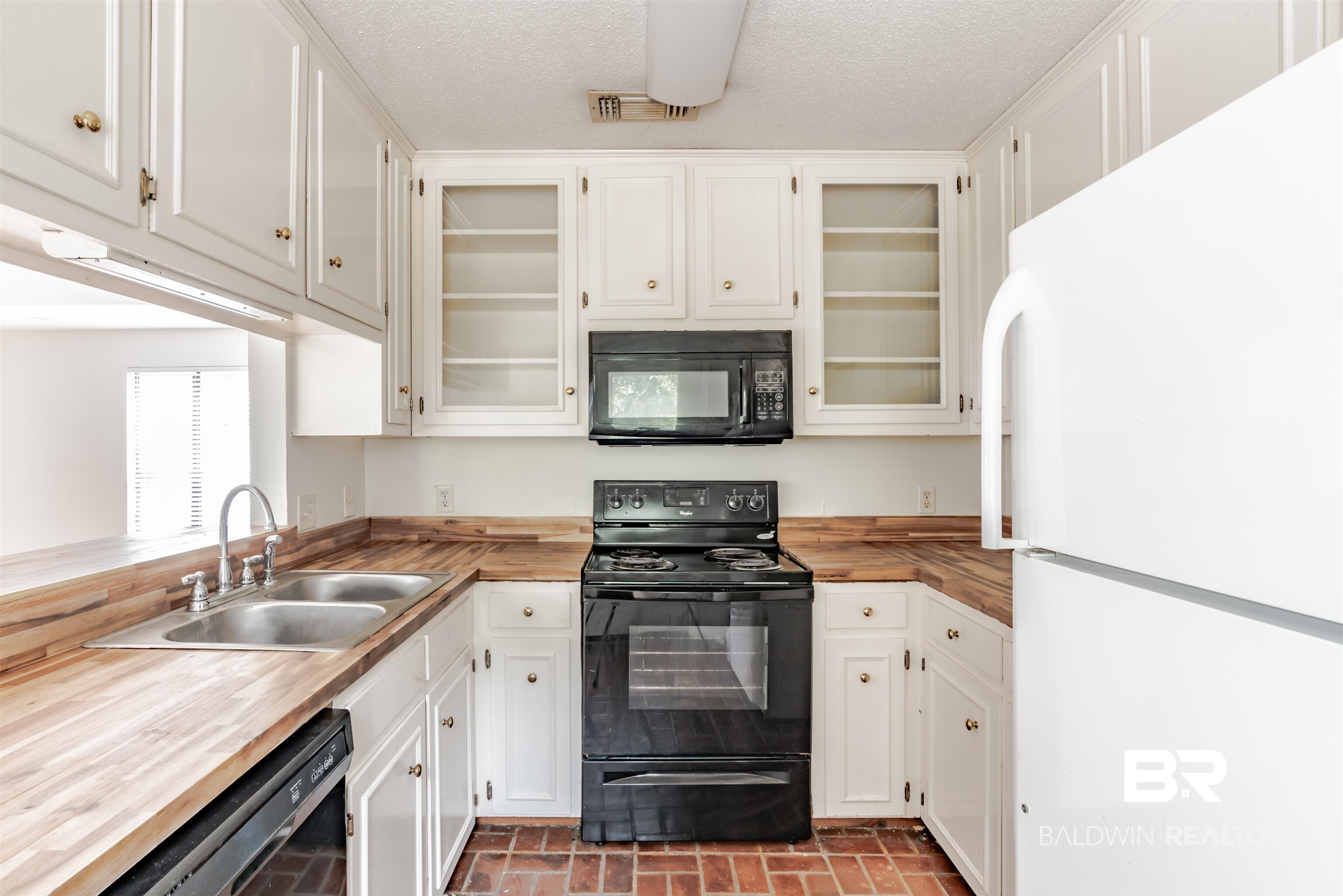 131 Montclair Loop Daphne, AL 36526 - Photo 6 of 19 Gallery Image 6