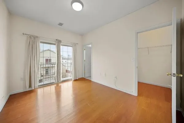 $2,933 | 41 Wright Avenue, Unit 2, Jersey City, NJ 07306