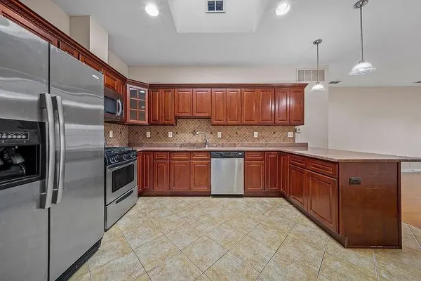 $2,933 | 41 Wright Avenue, Unit 2, Jersey City, NJ 07306