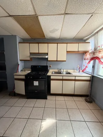 $200,000 | 357 South Rosewood Avenue, Kankakee, IL 60901