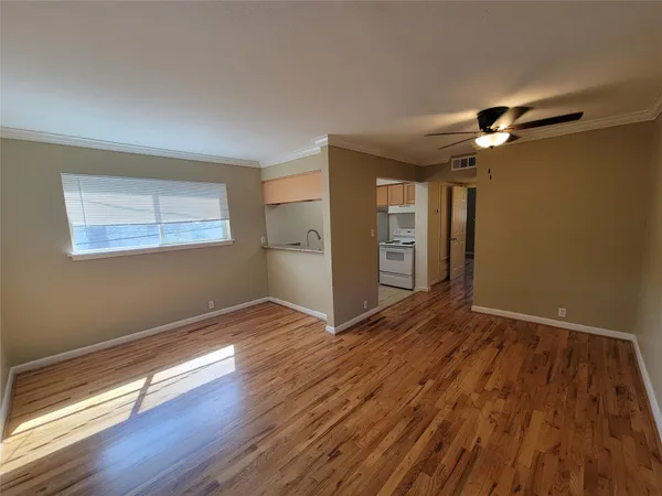 $1,100 | 1530 Heights Boulevard, Unit 20, Houston, TX 77008