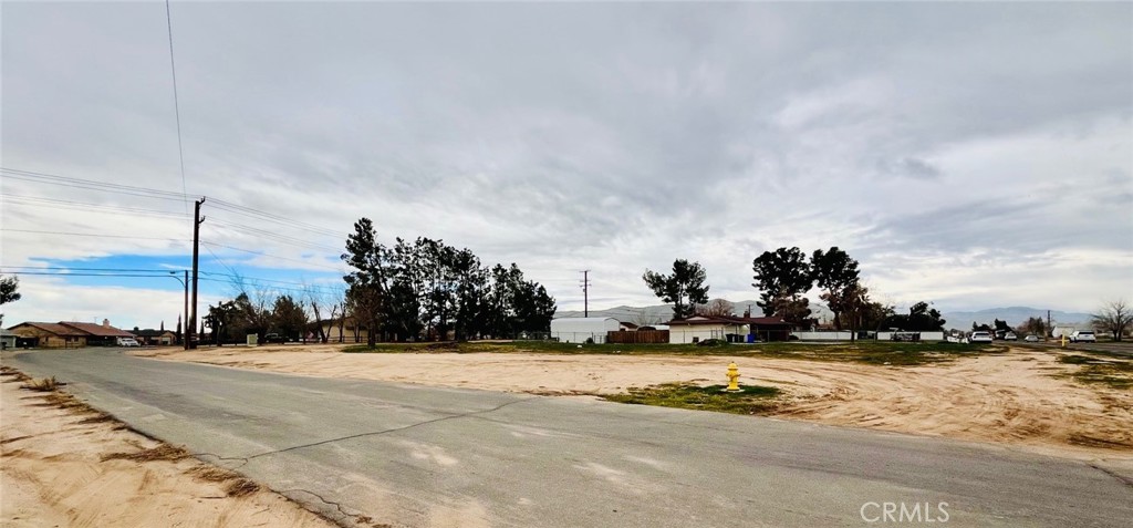 43431107 Kiowa Road Apple Valley, CA 92308 - Photo 14 of 16