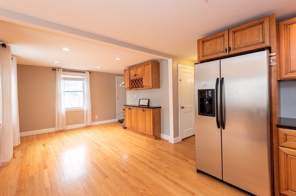 50 Redfield Road Wakefield, MA 01880 - Photo 12 of 34 Gallery Image 12