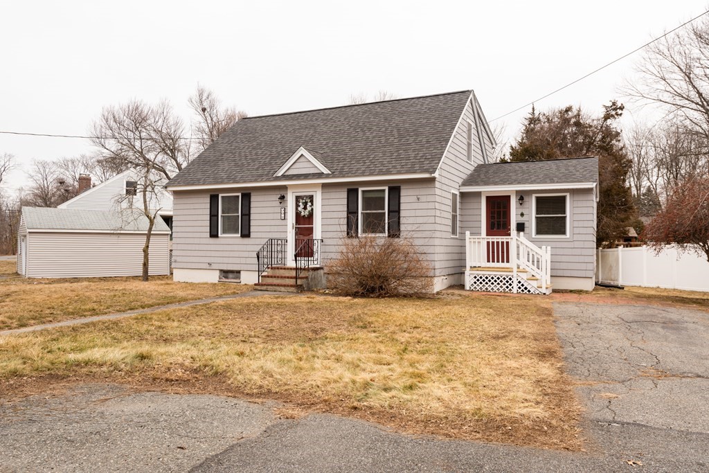 50 Redfield Road Wakefield, MA 01880 - Photo 2 of 34 Gallery Image 2