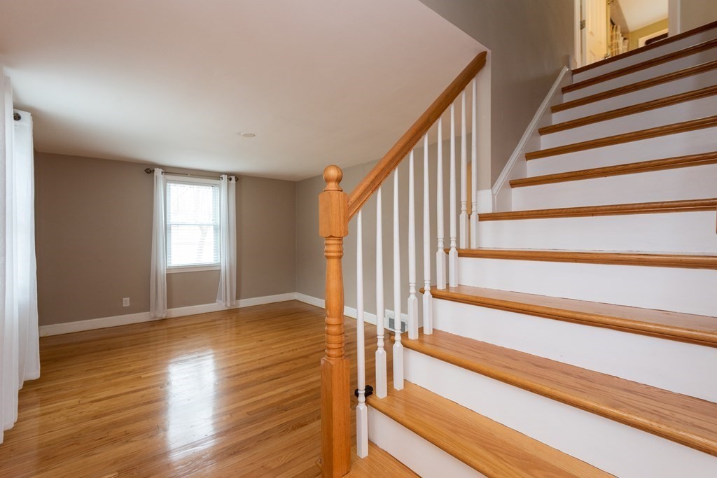 50 Redfield Road Wakefield, MA 01880 - Photo 5 of 34 Gallery Image 5