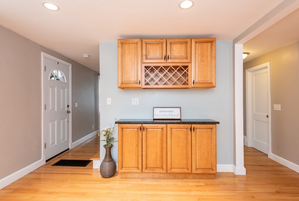 50 Redfield Road Wakefield, MA 01880 - Photo 9 of 34 Gallery Image 9