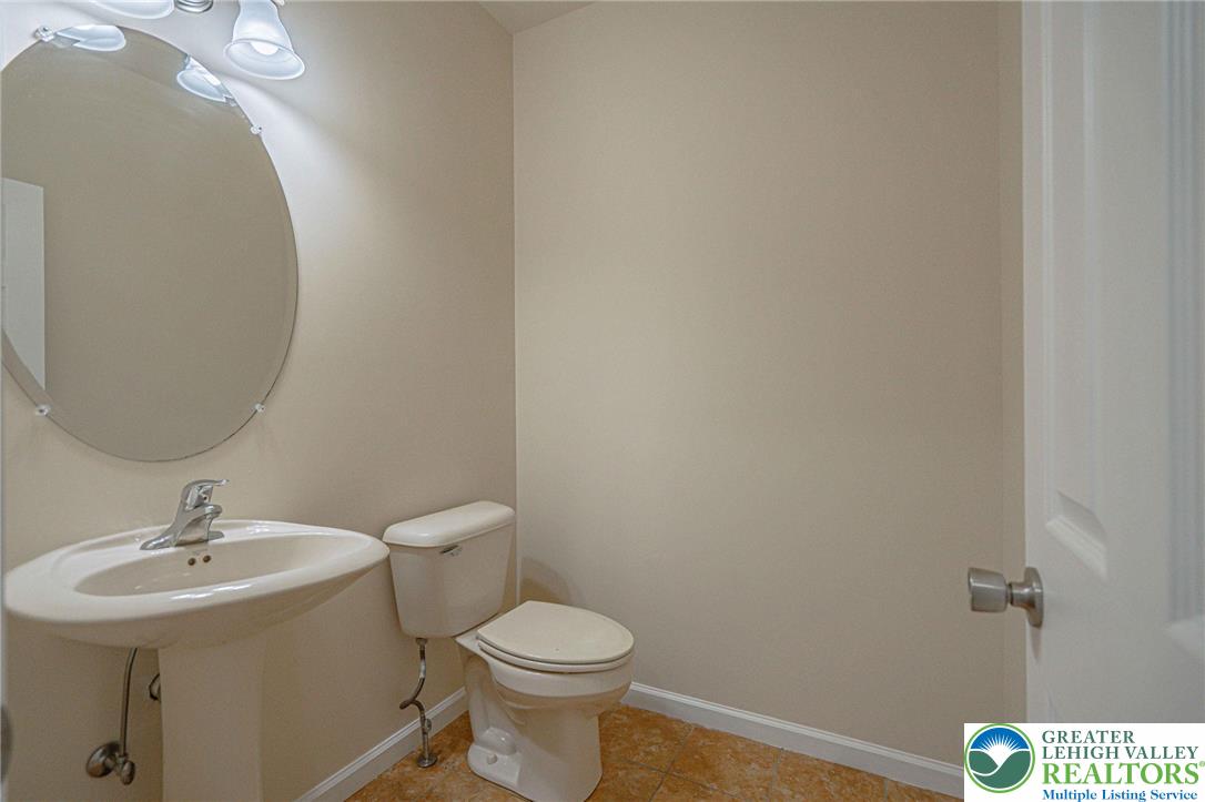 241 Snapdragon Way Allentown, PA 18104 - Photo 13 of 28