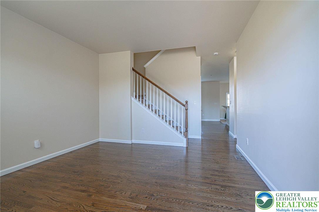 241 Snapdragon Way Allentown, PA 18104 - Photo 3 of 28