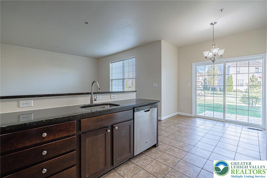 241 Snapdragon Way Allentown, PA 18104 - Photo 7 of 28