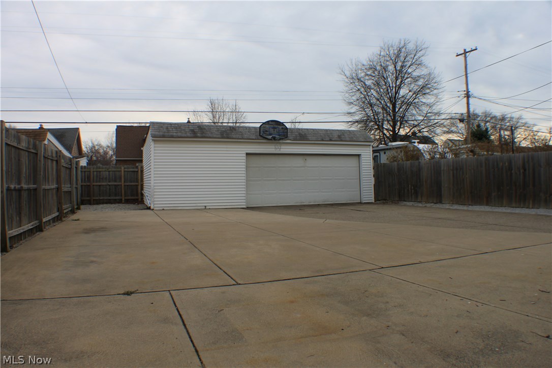 6515 Snow Road Parma, OH 44129 - Photo 16 of 16