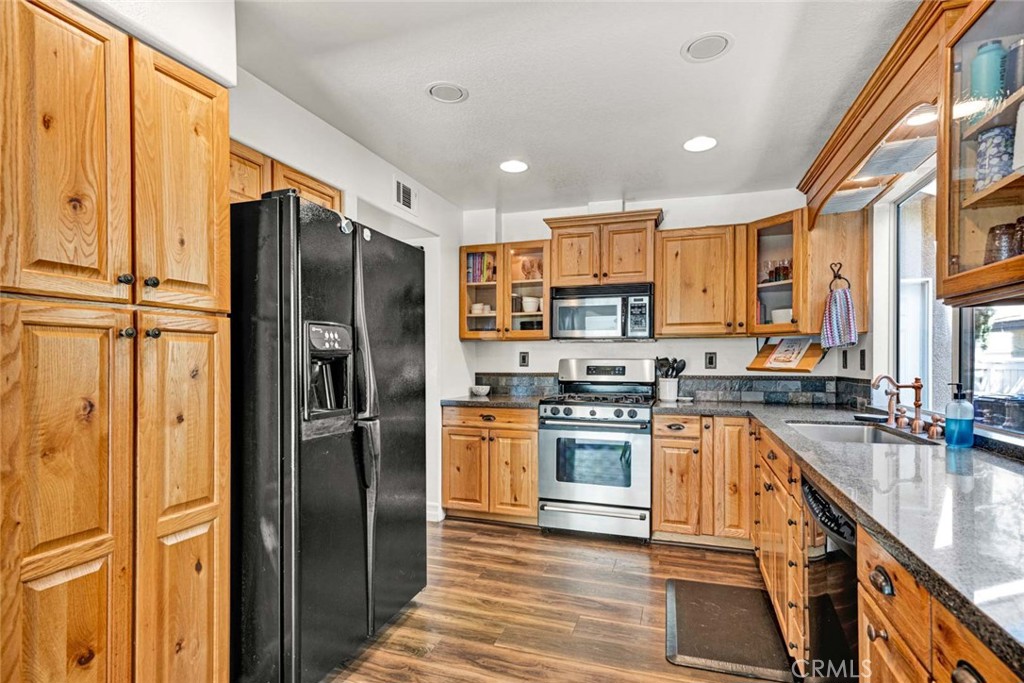 24 Rodeo Lake Forest, CA 92610 - Photo 12 of 34