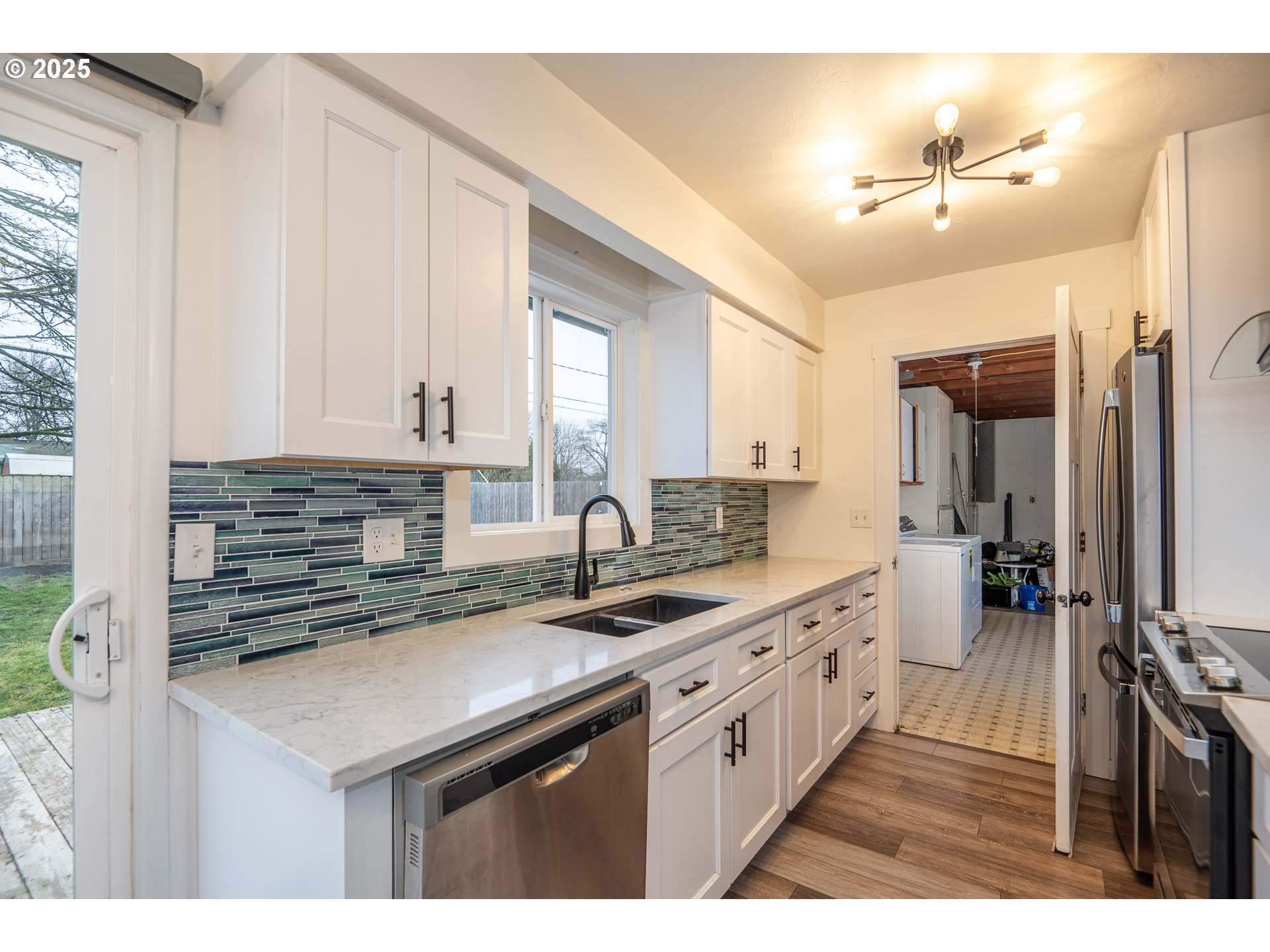 860 Maxwell Road Eugene, OR 97404 - Photo 23 of 30 Gallery Image 23