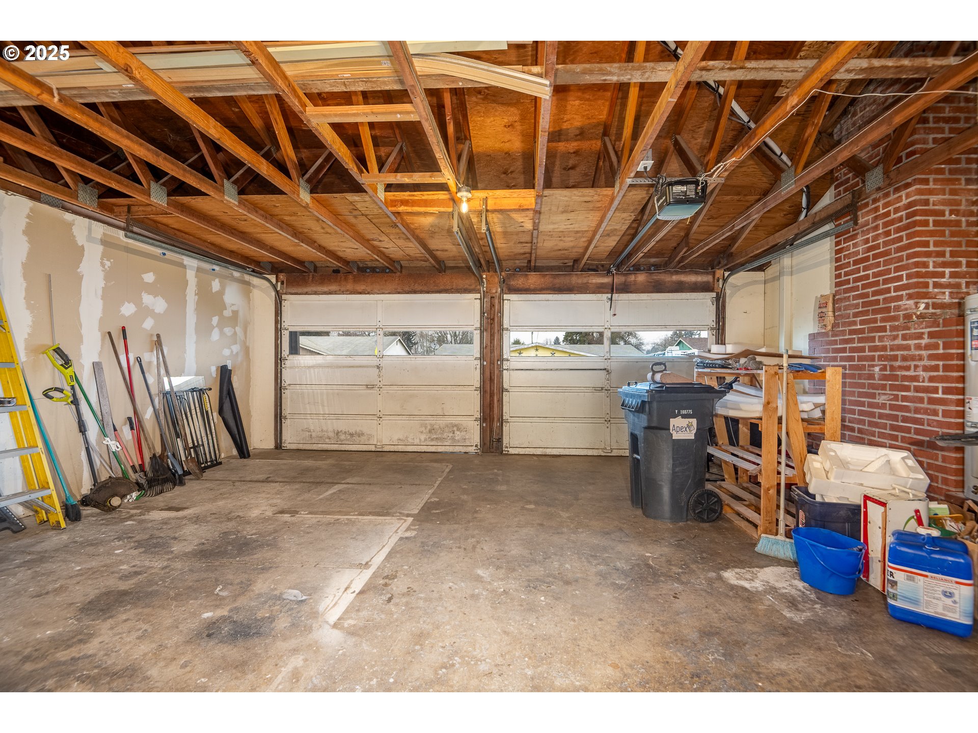 860 Maxwell Road Eugene, OR 97404 - Photo 24 of 30 Gallery Image 24