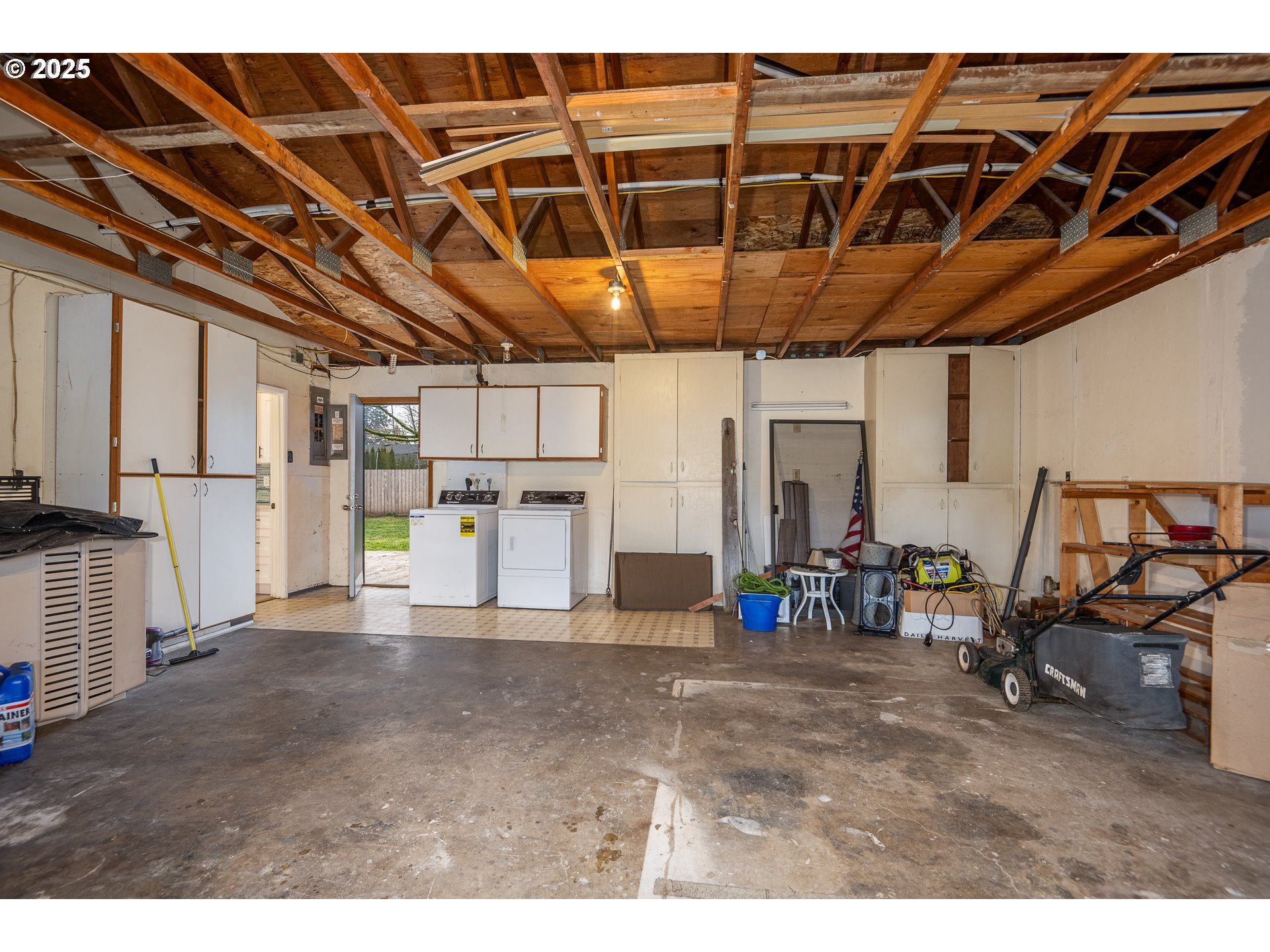 860 Maxwell Road Eugene, OR 97404 - Photo 25 of 30 Gallery Image 25