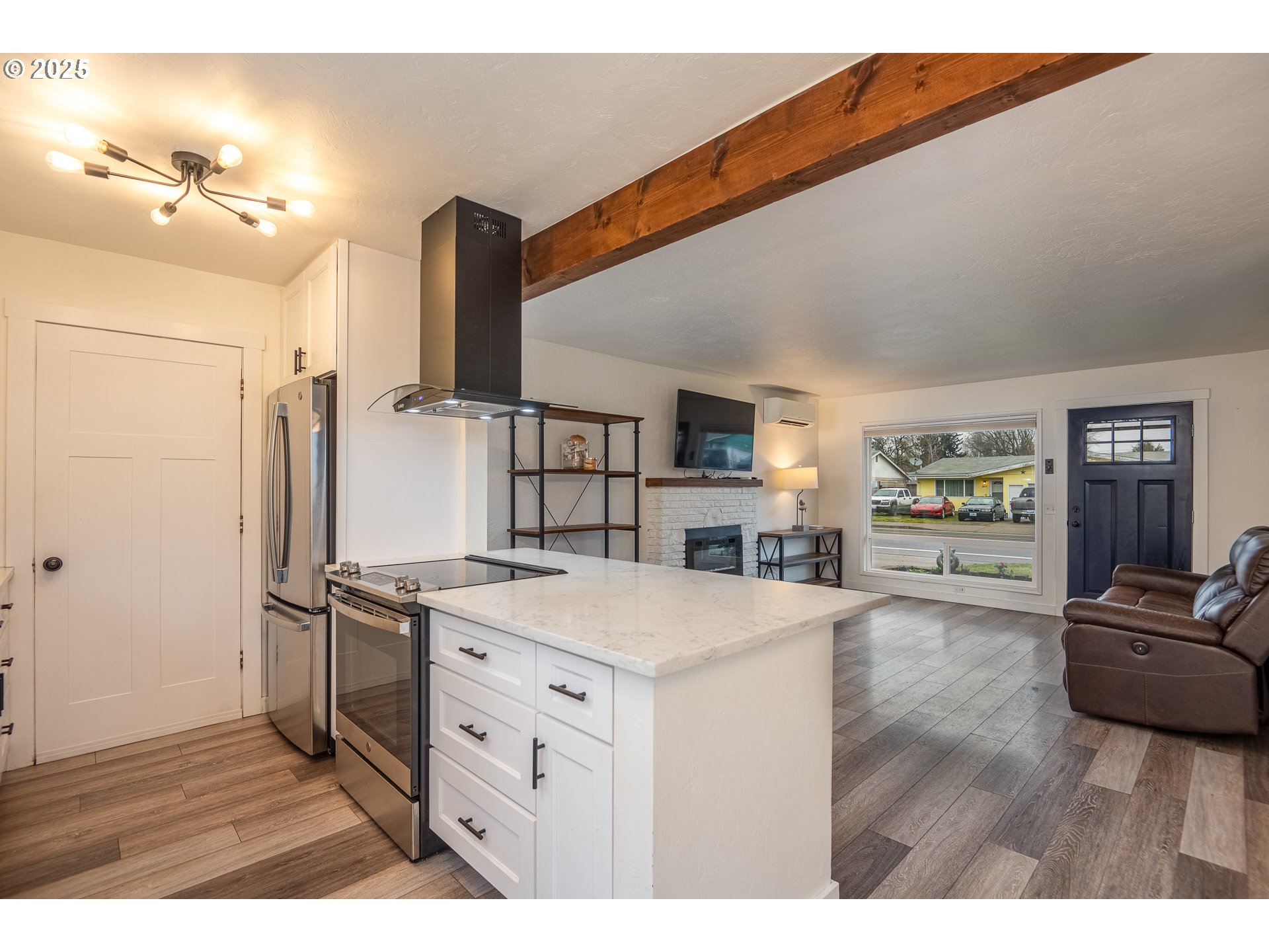 860 Maxwell Road Eugene, OR 97404 - Photo 6 of 30 Gallery Image 6
