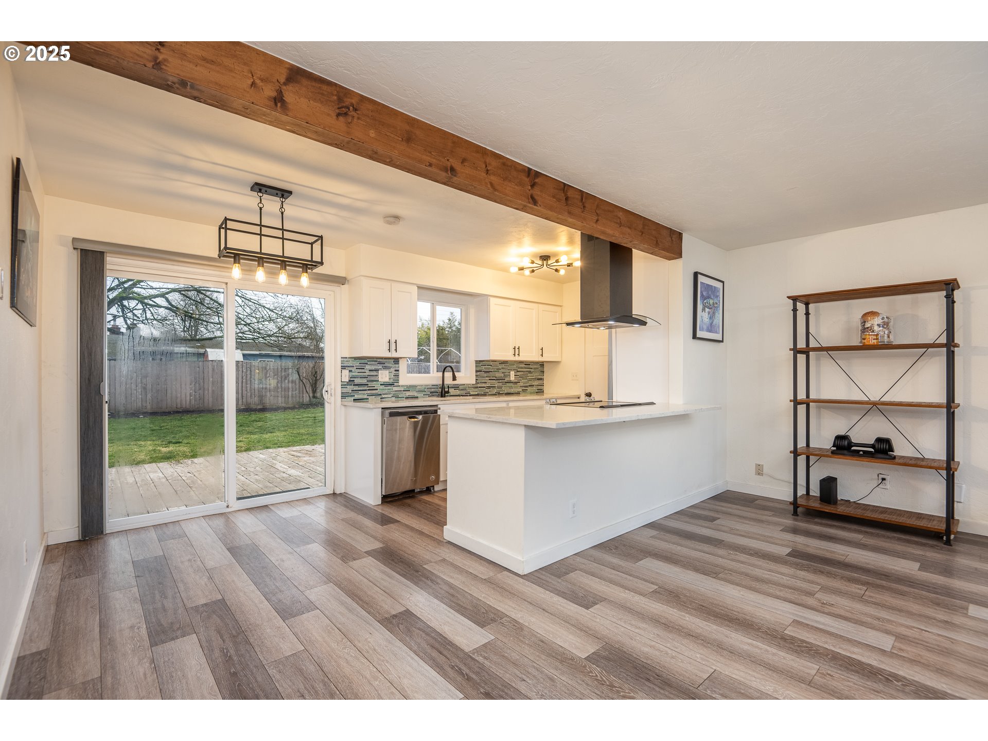 860 Maxwell Road Eugene, OR 97404 - Photo 7 of 30 Gallery Image 7