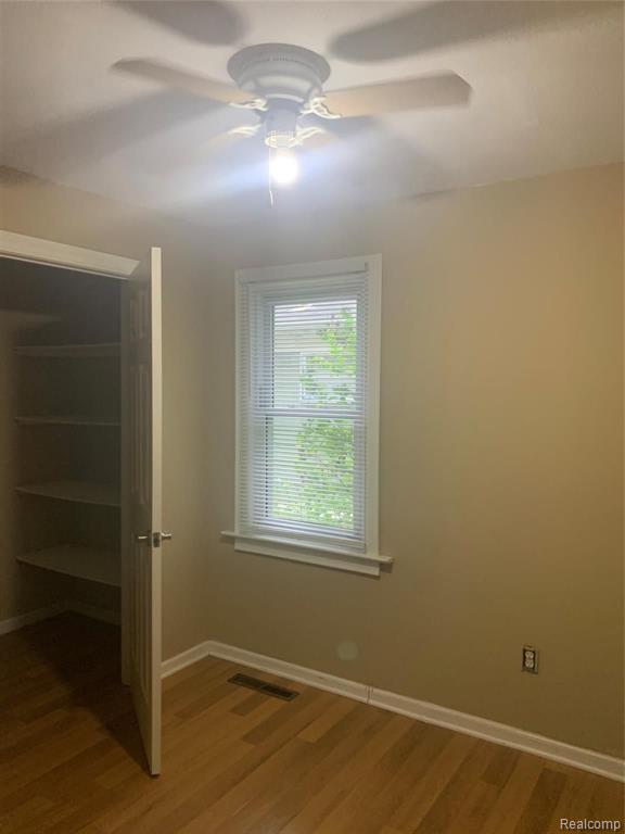 18530 Fox Redford, MI 48240 - Photo 13 of 15