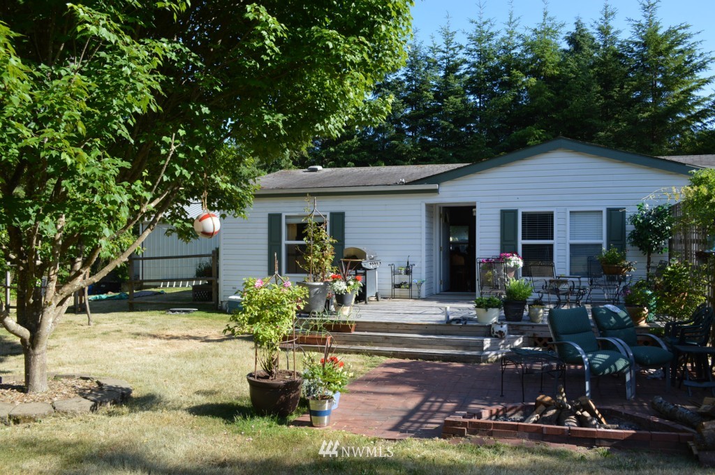 13091 Hadfield Road Southeast Olalla, WA 98359 - Photo 1 of 20 Gallery Image 1