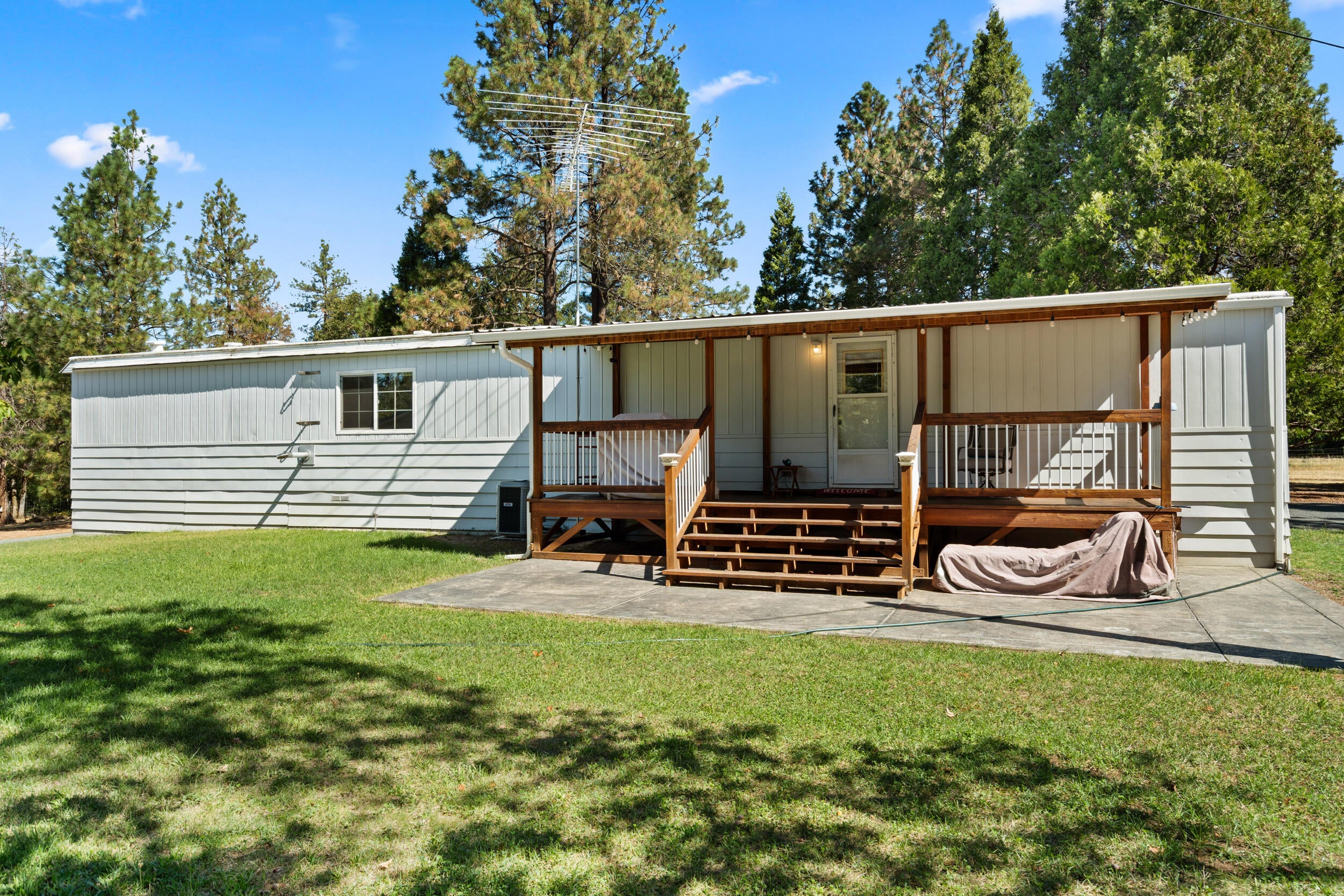 8538 Monument Drive Merlin, OR 97532 - Photo 1 of 47 1_8538 monument dr, grants pass-13
