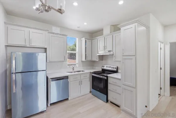 $1,690,000 | 907 Seph Way, Escondido, CA 92027