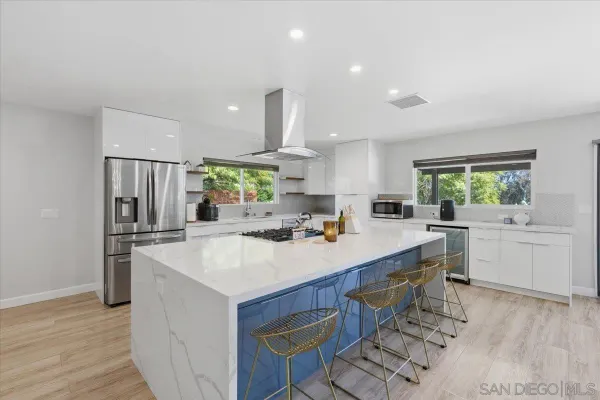 $1,690,000 | 907 Seph Way, Escondido, CA 92027