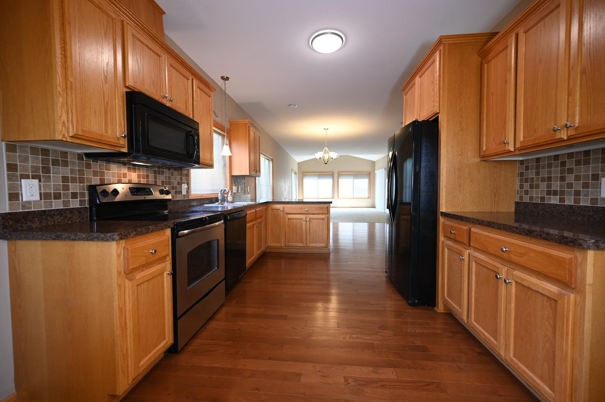 461 Roundhouse Street Shakopee, MN 55379 - Photo 5 of 21