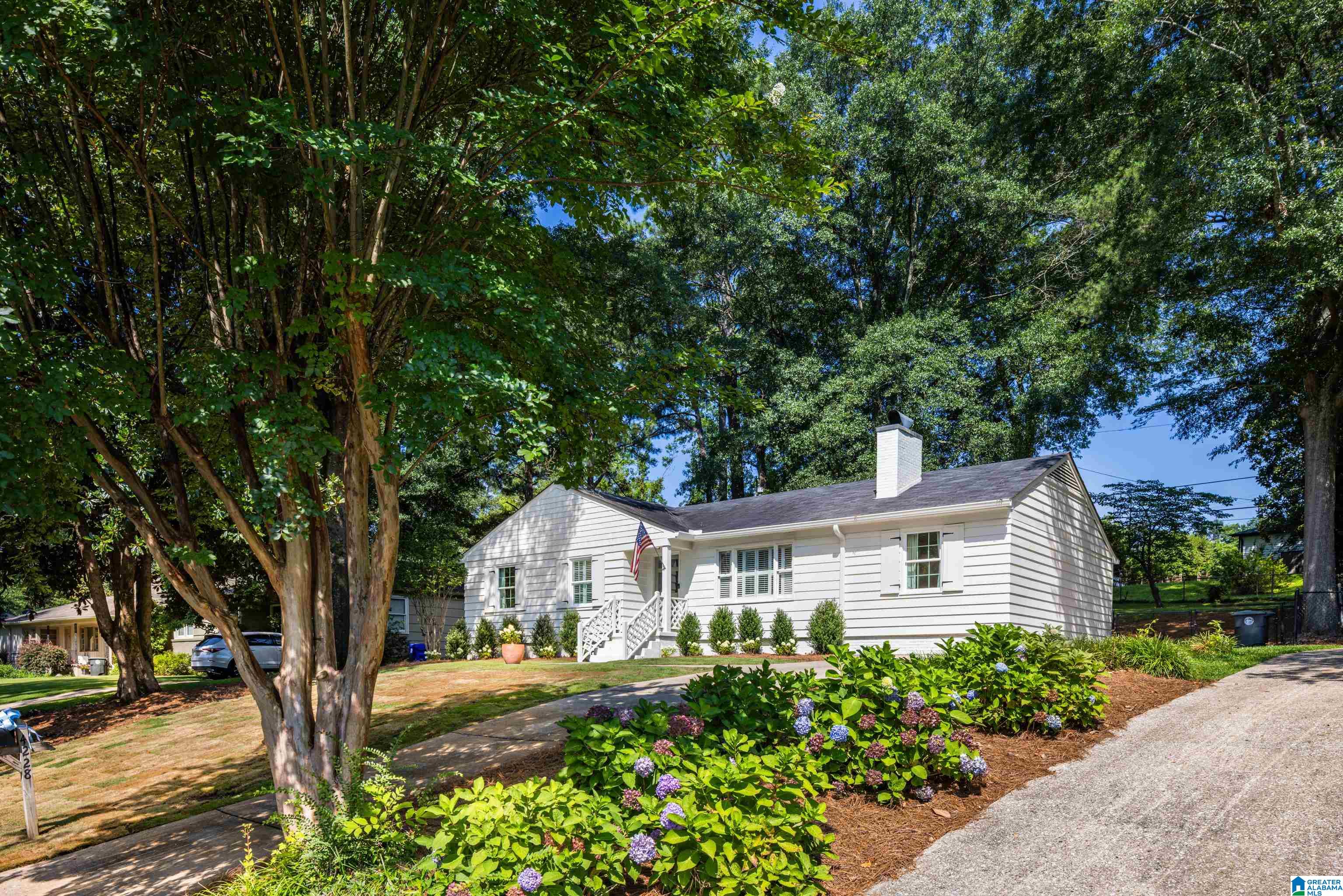 4228 Warren Road Birmingham, AL 35213 - Photo 2 of 41