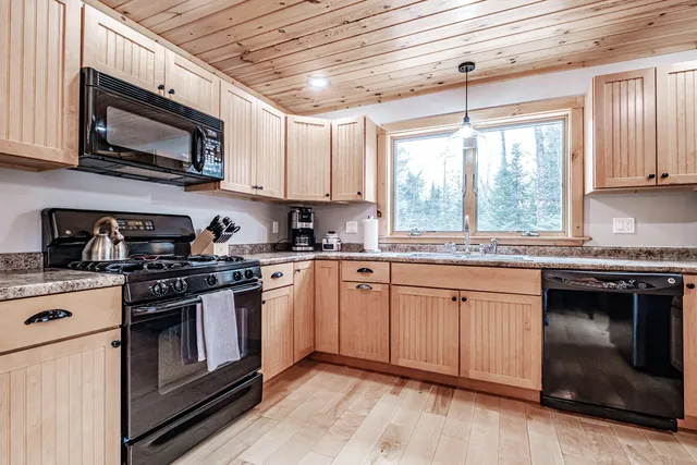 $670,000 | 9 Countryside Lane, Bethel, ME 04217