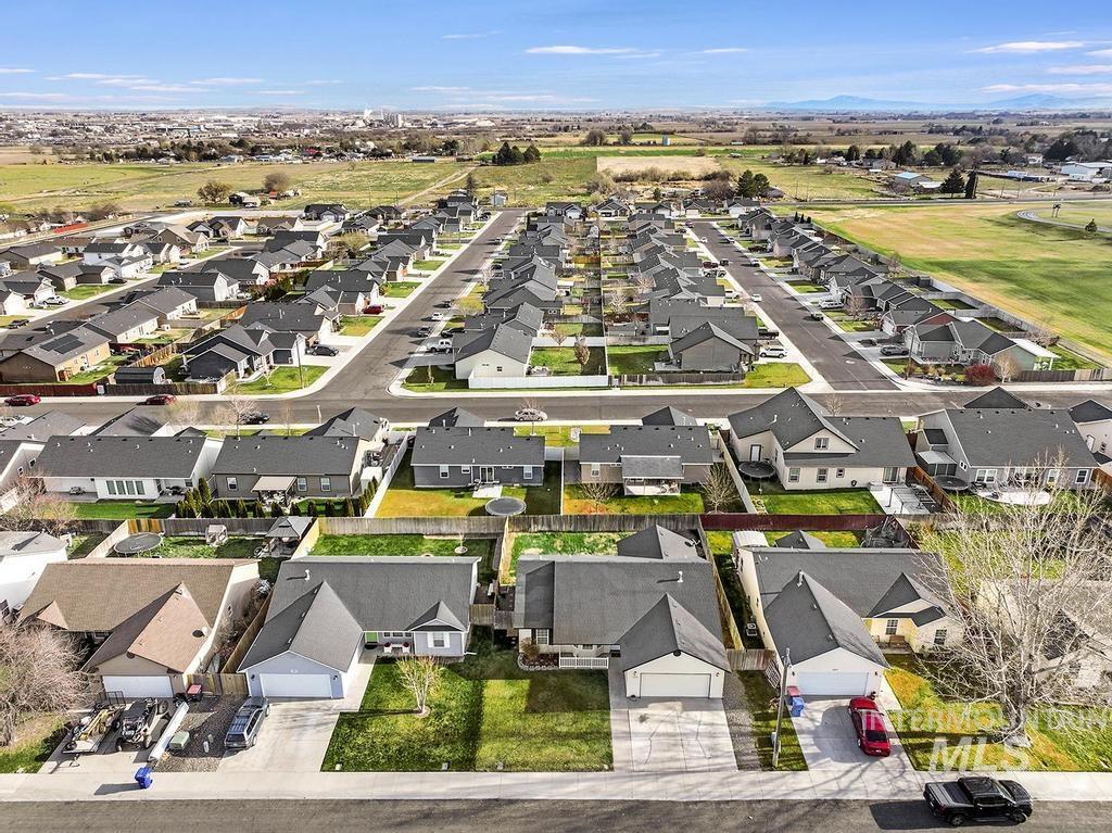 1393 Valencia Street Twin Falls, ID 83301 - Photo 35 of 44 Aerial perspective of suburban area