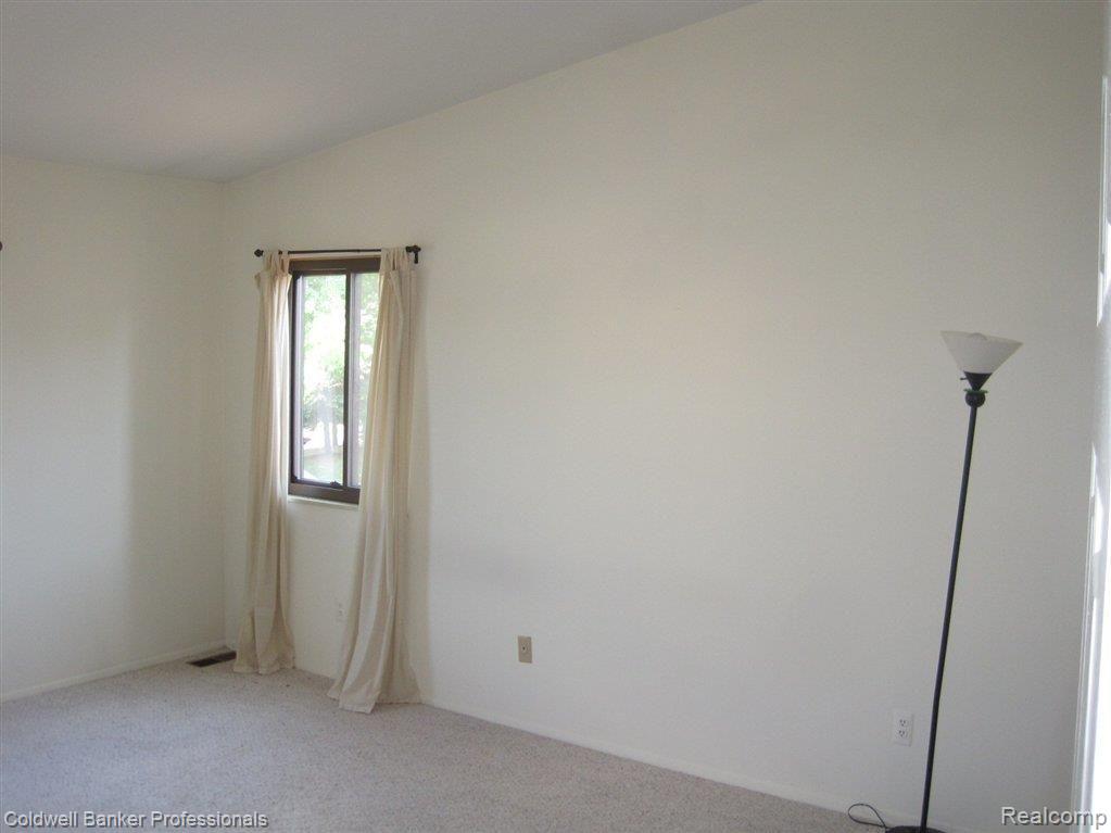 22181 Pondview, Unit 35 Novi, MI 48375 - Photo 8 of 8 Master Bedroom.JPG