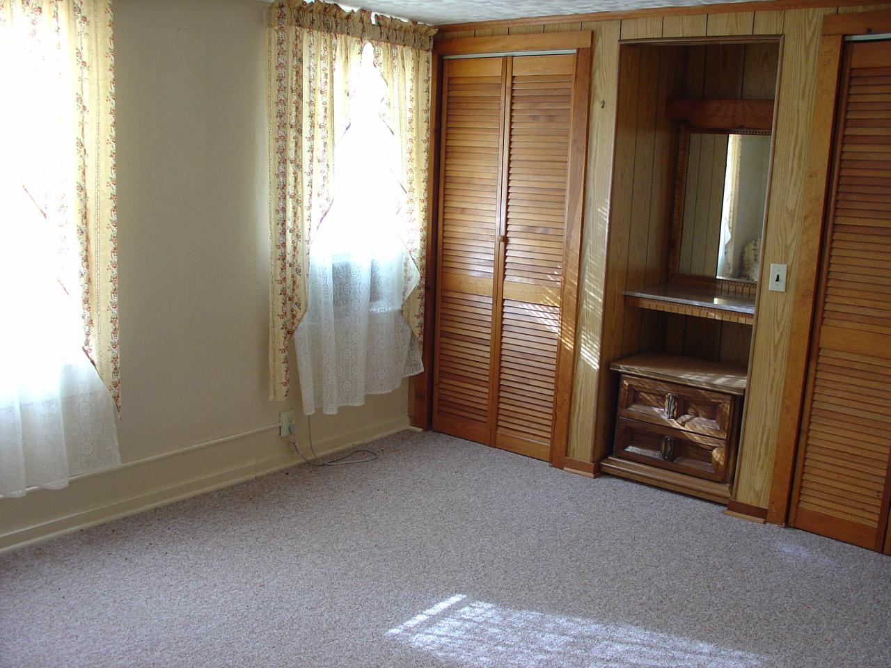 4463 Daugherty Road Salem, VA 24153 - Photo 9 of 18 a view of an empty room with a window