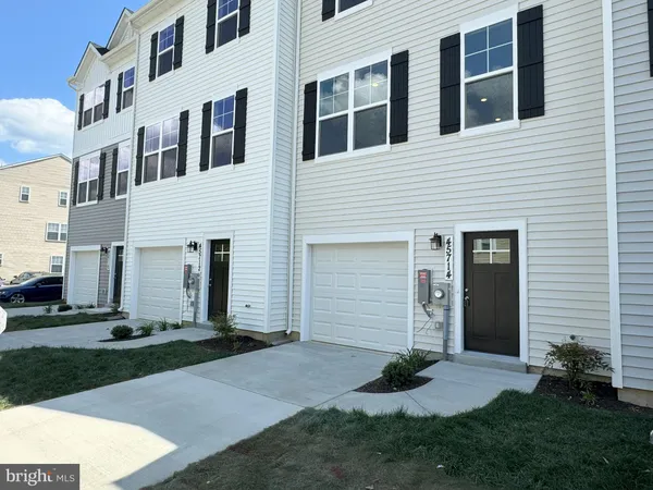 $2,500 | 45714 North Maxine Way, Great Mills, MD 20634