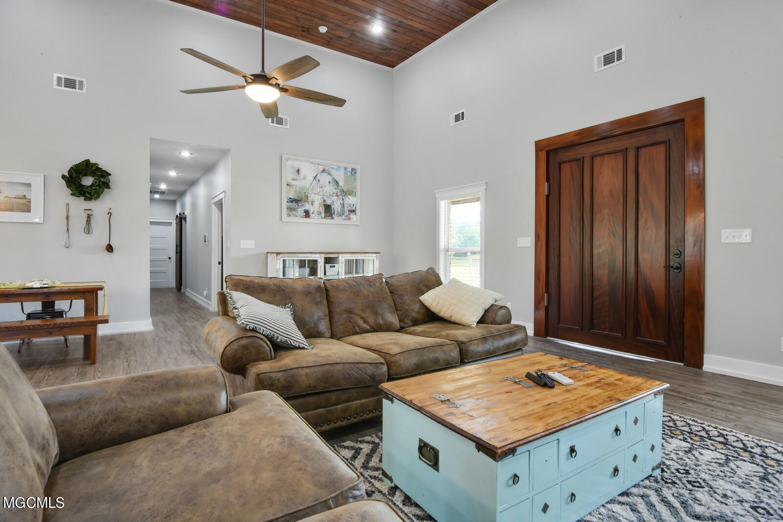 10709 Jake Bell Road Gulfport, MS 39503 - Photo 3 of 30 007_1600x1067_mls_1600x1067
