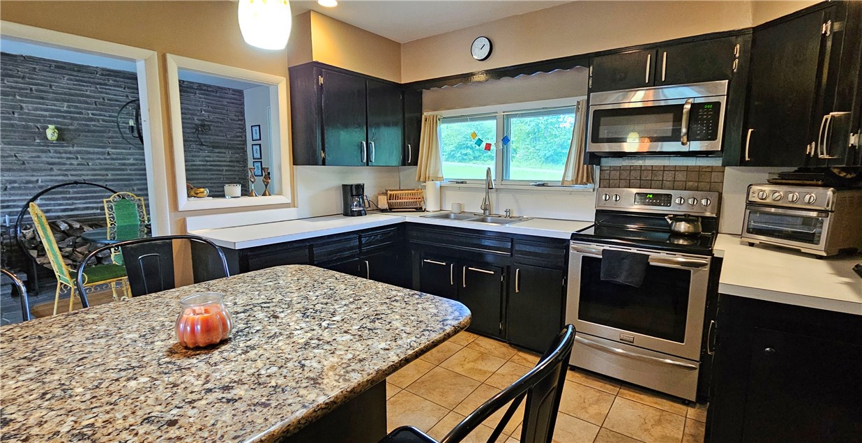 435 Squire Hill Road Roxbury, NY 12474 - Photo 11 of 29
