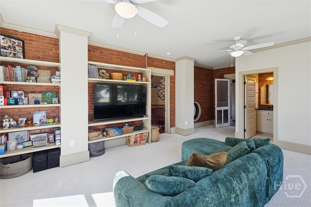 503 North Ash Street Springfield, GA 31329 - Photo 28 of 61 Sunroom/Entertainment Room (upstairs addition)