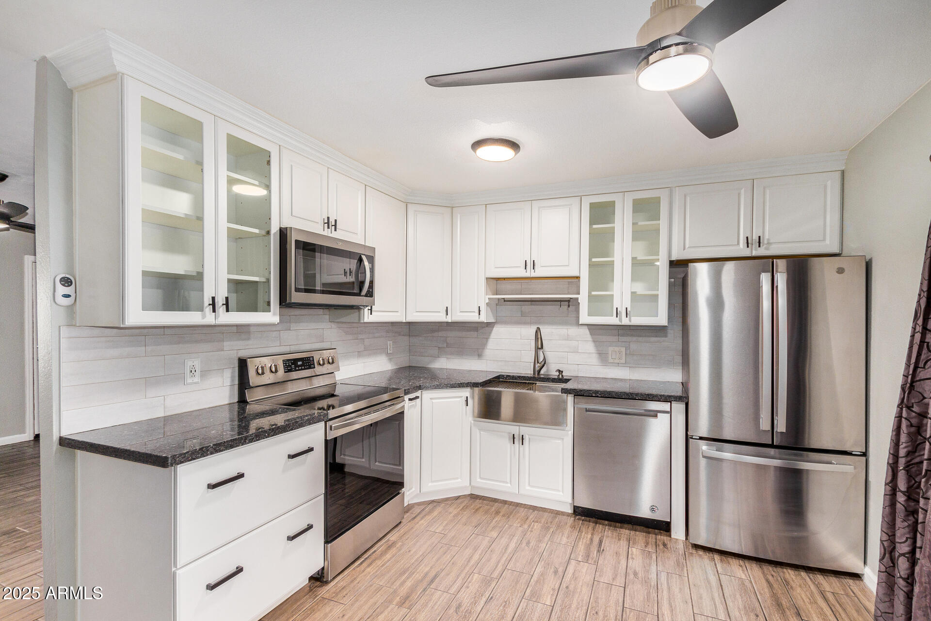 3717 West Charter Oak Road Phoenix, AZ 85029 - Photo 11 of 29 12 - Charter Oak