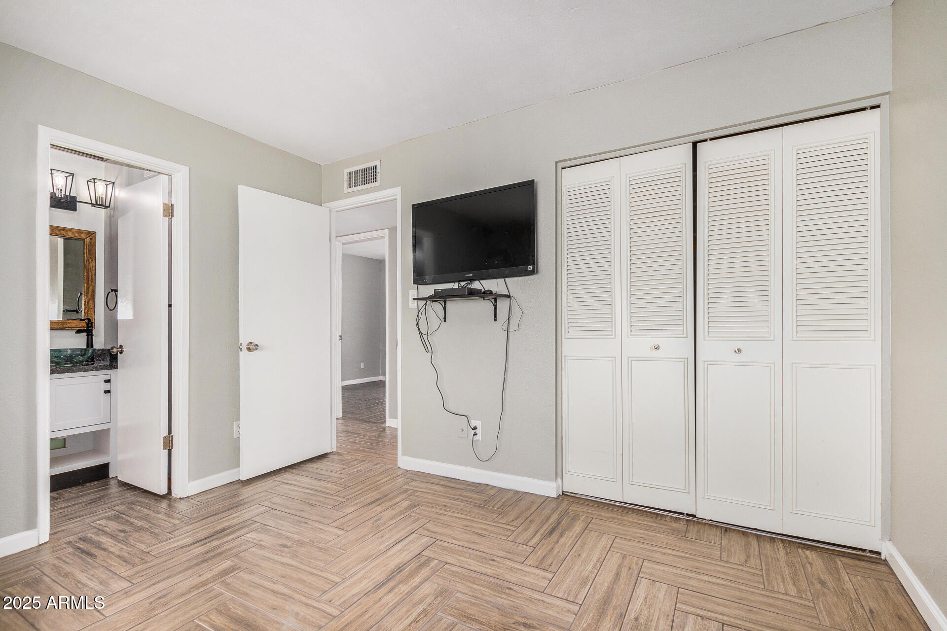 3717 West Charter Oak Road Phoenix, AZ 85029 - Photo 16 of 29 21 - Charter Oak