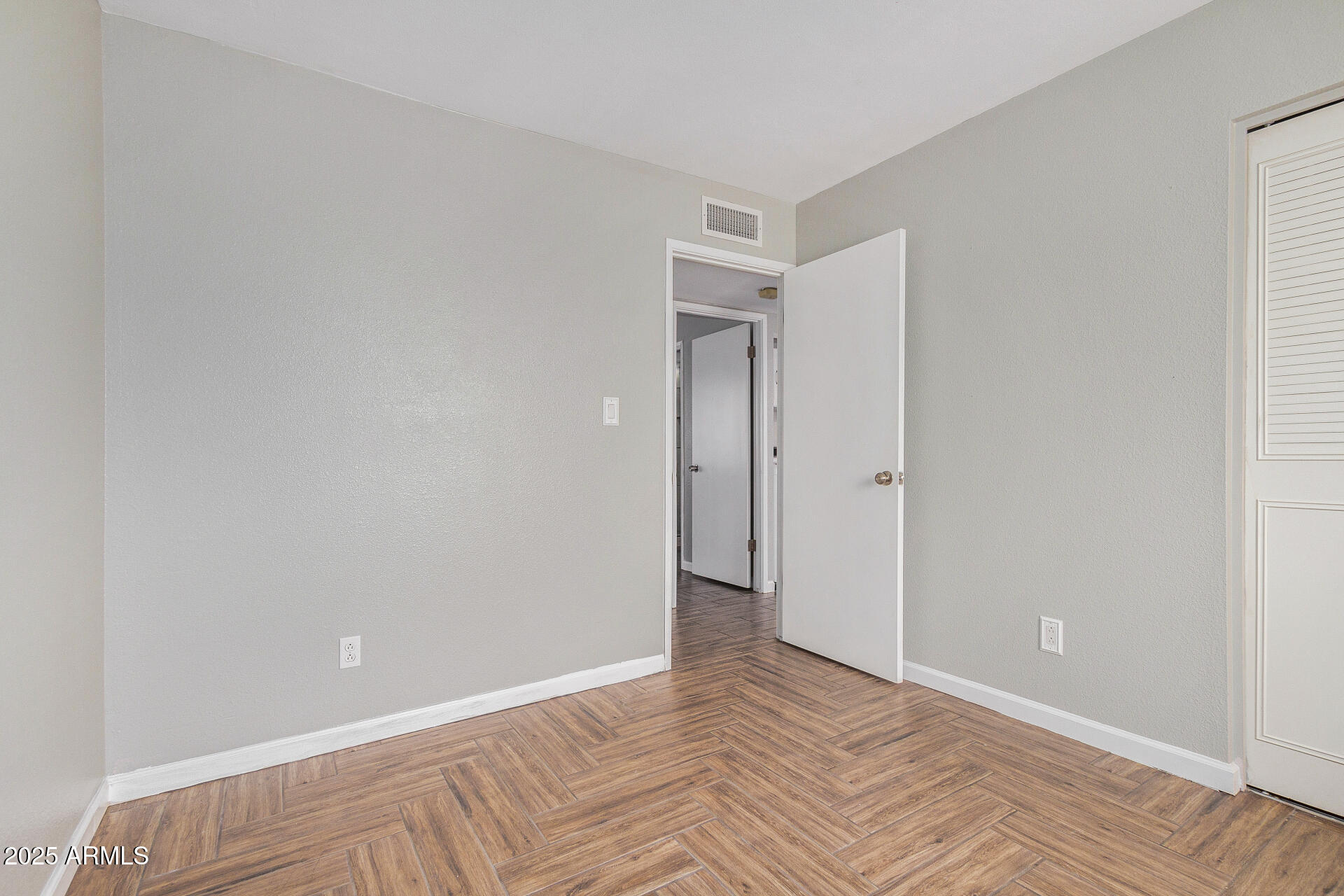 3717 West Charter Oak Road Phoenix, AZ 85029 - Photo 17 of 29 16 - Charter Oak