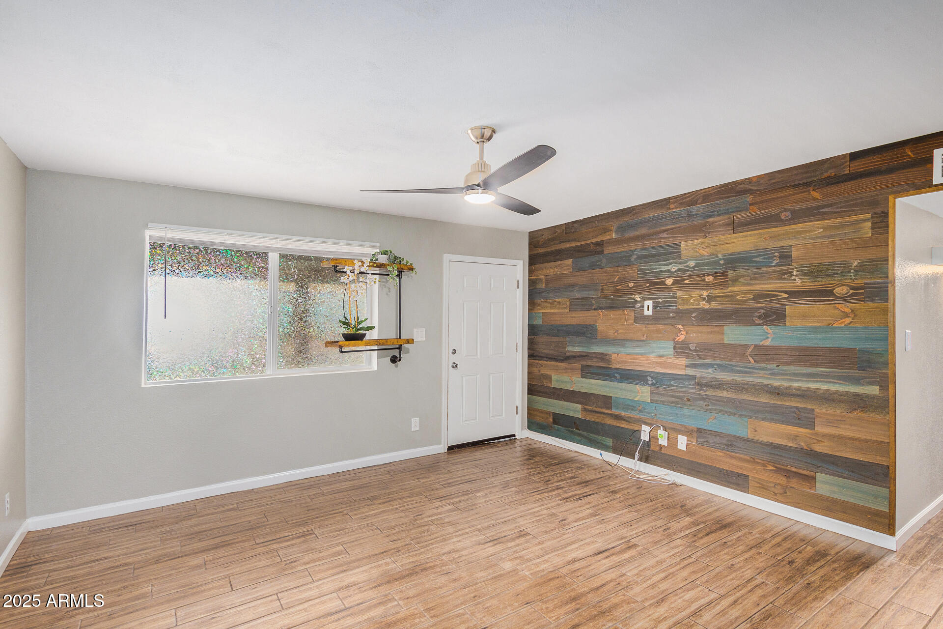 3717 West Charter Oak Road Phoenix, AZ 85029 - Photo 8 of 29 09 - Charter Oak
