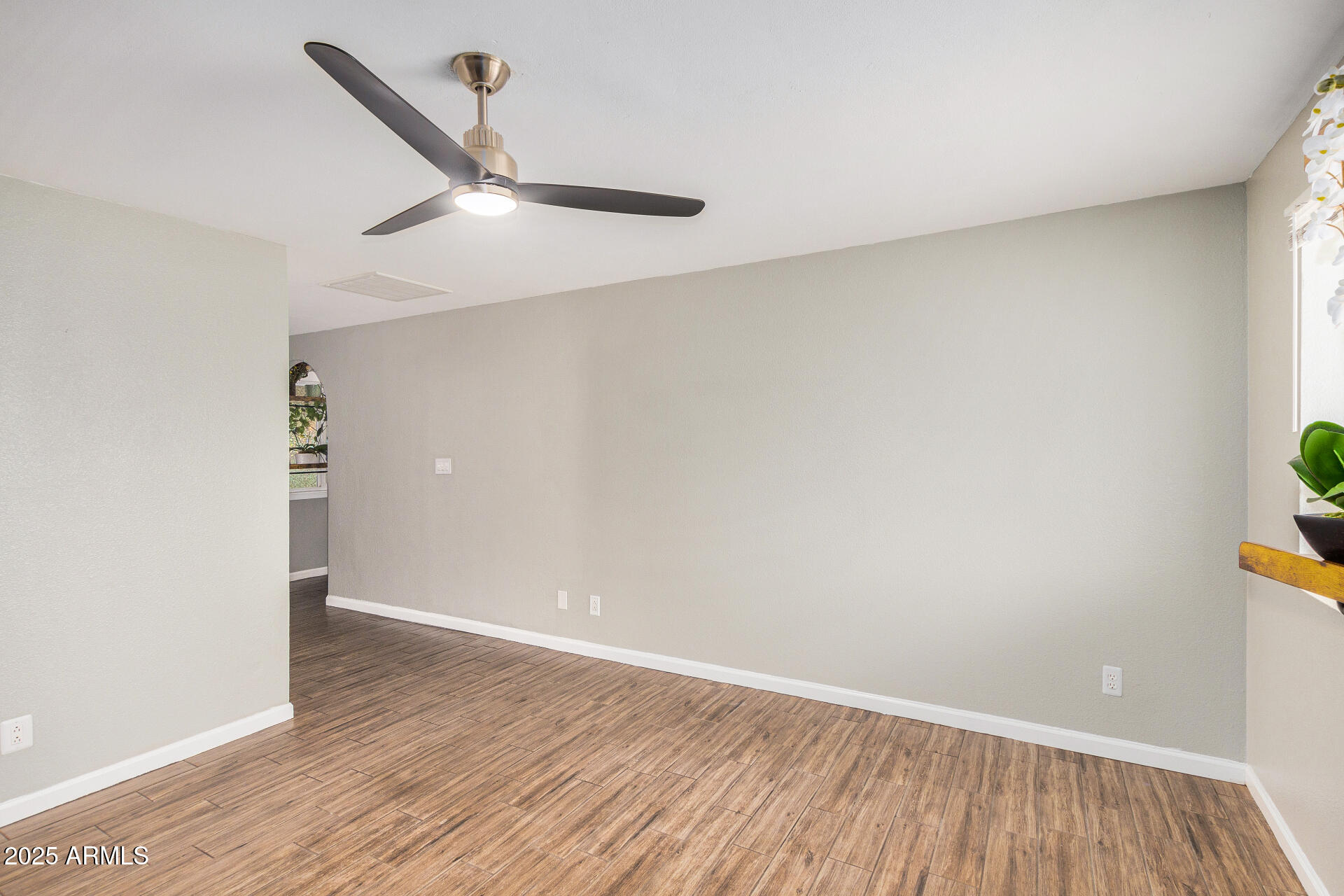 3717 West Charter Oak Road Phoenix, AZ 85029 - Photo 10 of 29 10 - Charter Oak
