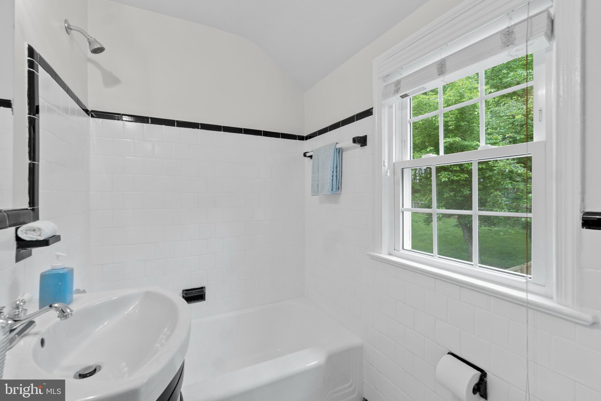 409 Penwood Road Silver Spring, MD 20901 - Photo 16 of 33 Bathroom 1