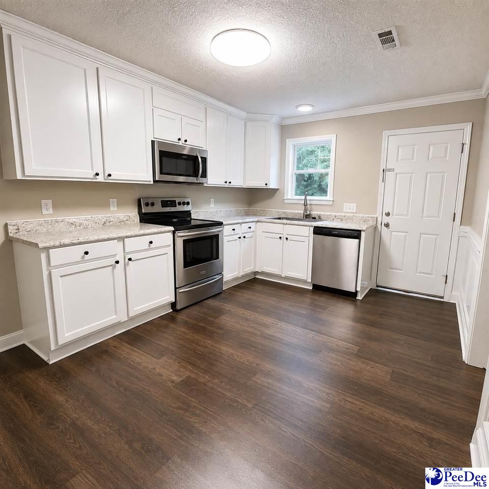 4504 Spring Hill Road Florence, SC 29501 - Photo 10 of 22 Gallery Image 10