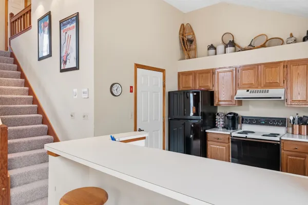 $635,000 | 10 Mountain Brook Circle, Unit 1, Lincoln, NH 03251