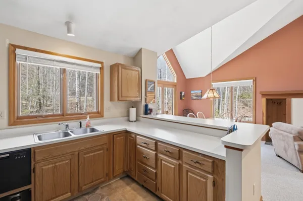 $635,000 | 10 Mountain Brook Circle, Unit 1, Lincoln, NH 03251