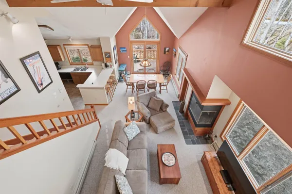 $635,000 | 10 Mountain Brook Circle, Unit 1, Lincoln, NH 03251