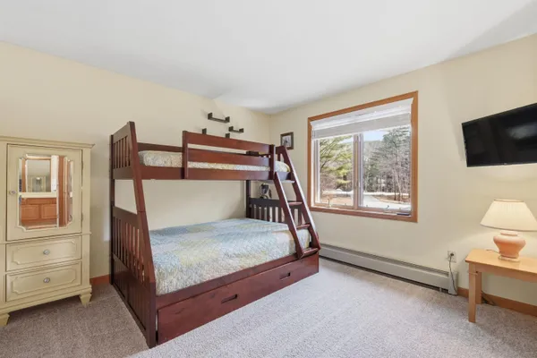 $635,000 | 10 Mountain Brook Circle, Unit 1, Lincoln, NH 03251