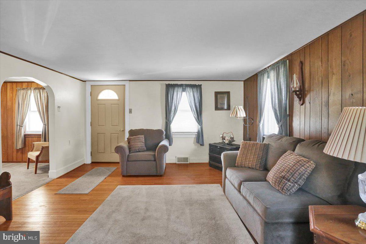 1407 Red Hill Road Elverson, PA 19520 - Photo 6 of 29 Gallery Image 6