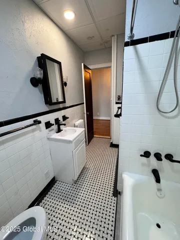 $275,000 | 219 Western Avenue, Albany, NY 12203