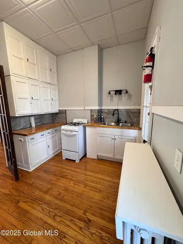 $275,000 | 219 Western Avenue, Albany, NY 12203