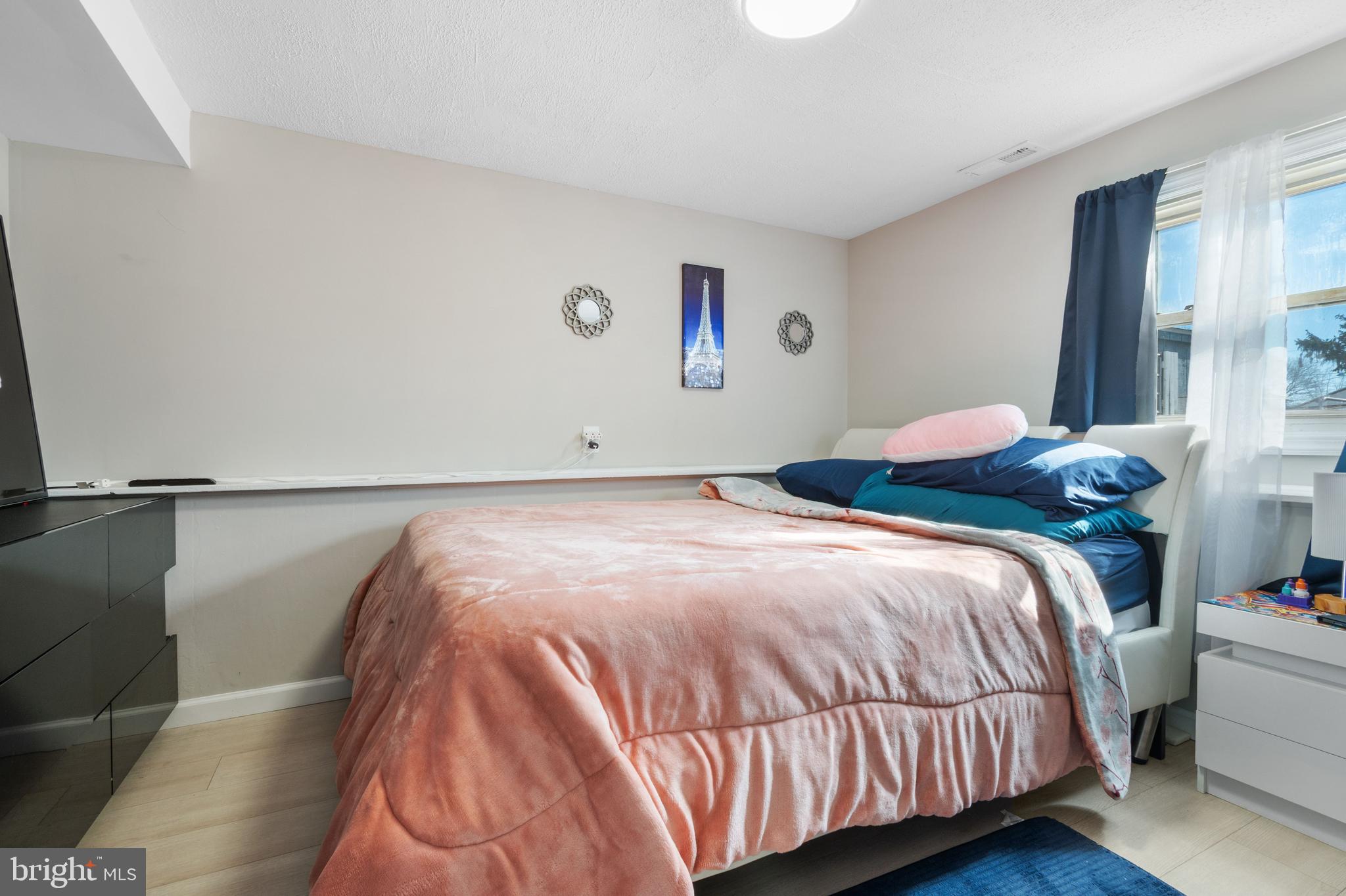 25 Latimer Way Burlington, NJ 08016 - Photo 24 of 28 a bedroom with a bed and window